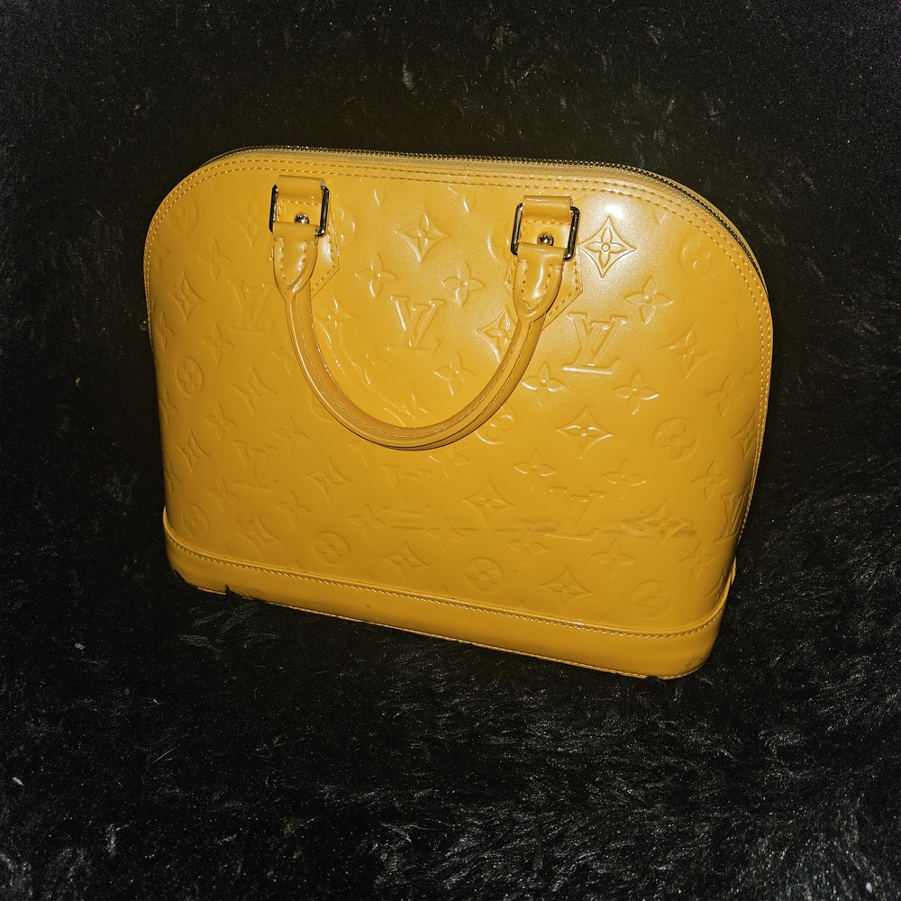 AUTHENTIC Louis Vuitton Yellow Monogram Vernis Alma Handbag